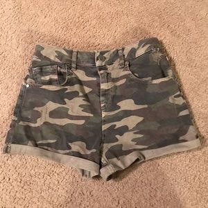zara camo high waisted shorts. new without tags